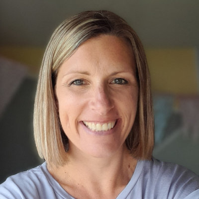 Portrait photo of Zoe Bird smiling